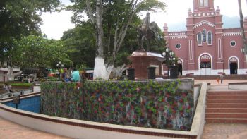 Platforms and Passageways Maps Community Resources in Colombia